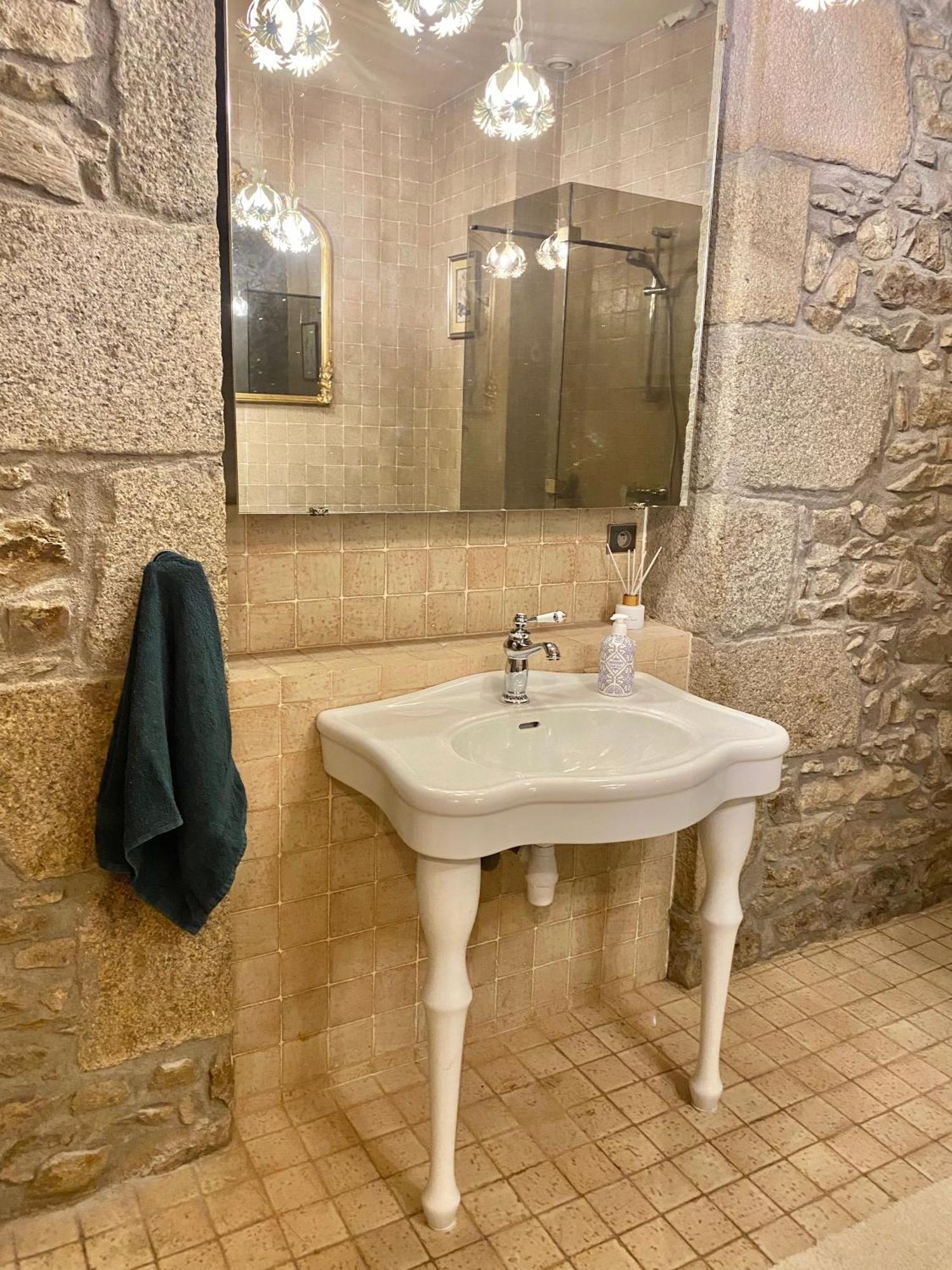 L'Hotel De Herce Chambre D'Hote Mayenne Quarto foto